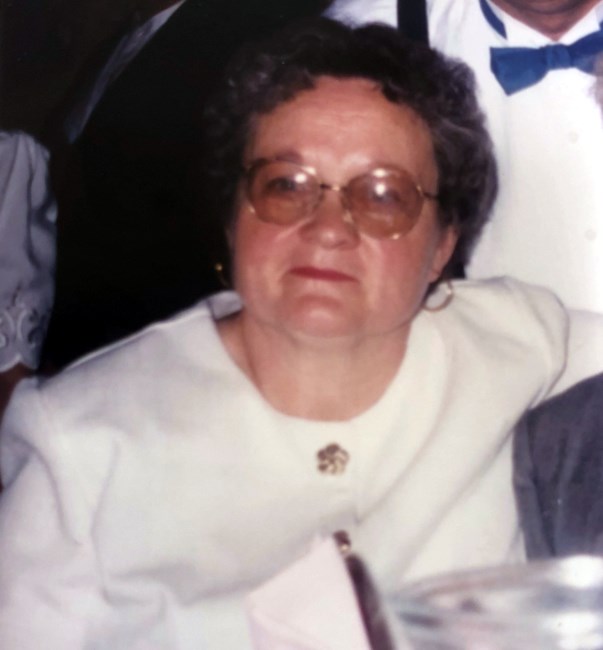 Obituario de Irene June Venn