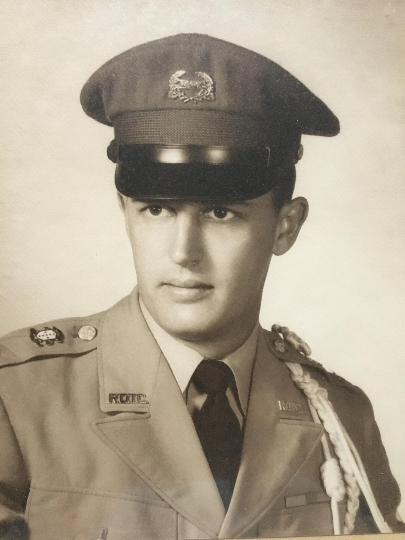 Obituary of Robert Edward Hayes