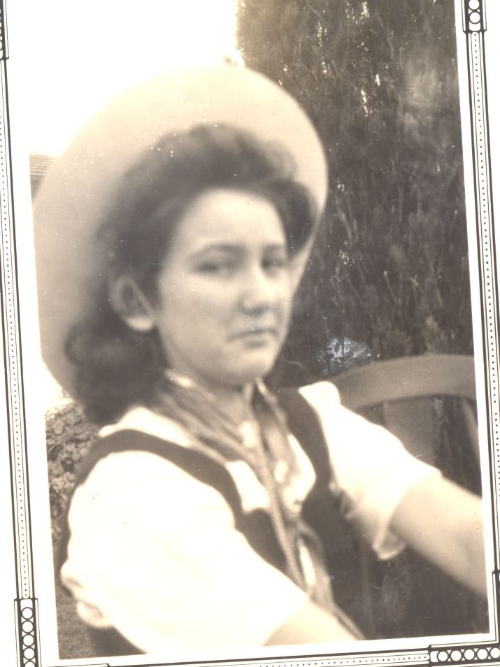 Obituary of Betty Jewell Thompson McIntire