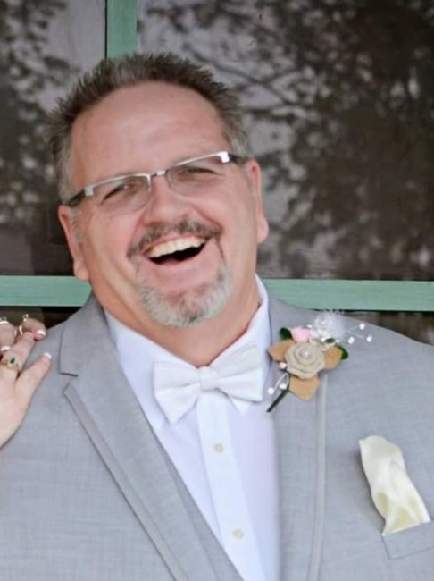 Obituario de Robert Edward Hicks