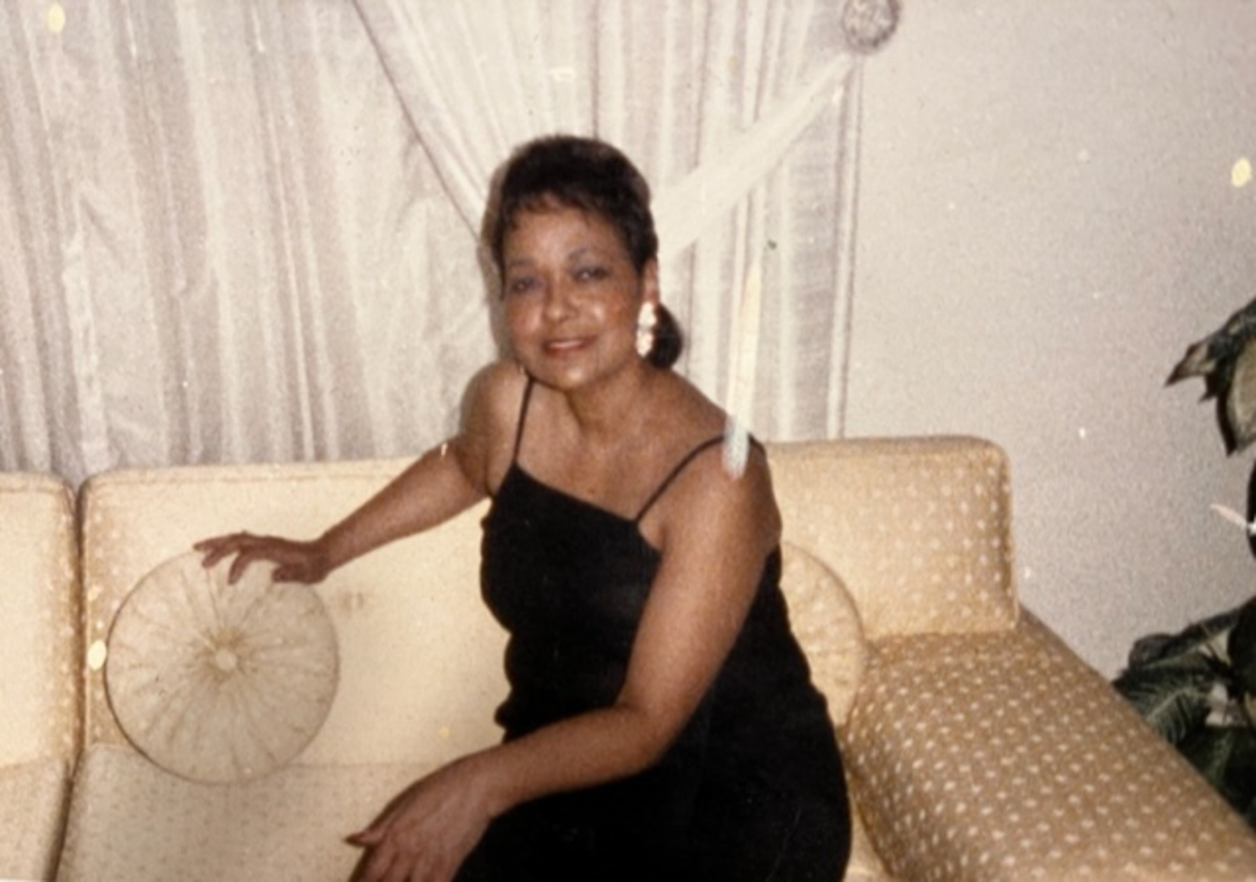 Obituary of Yvonne Edwards Rouselle