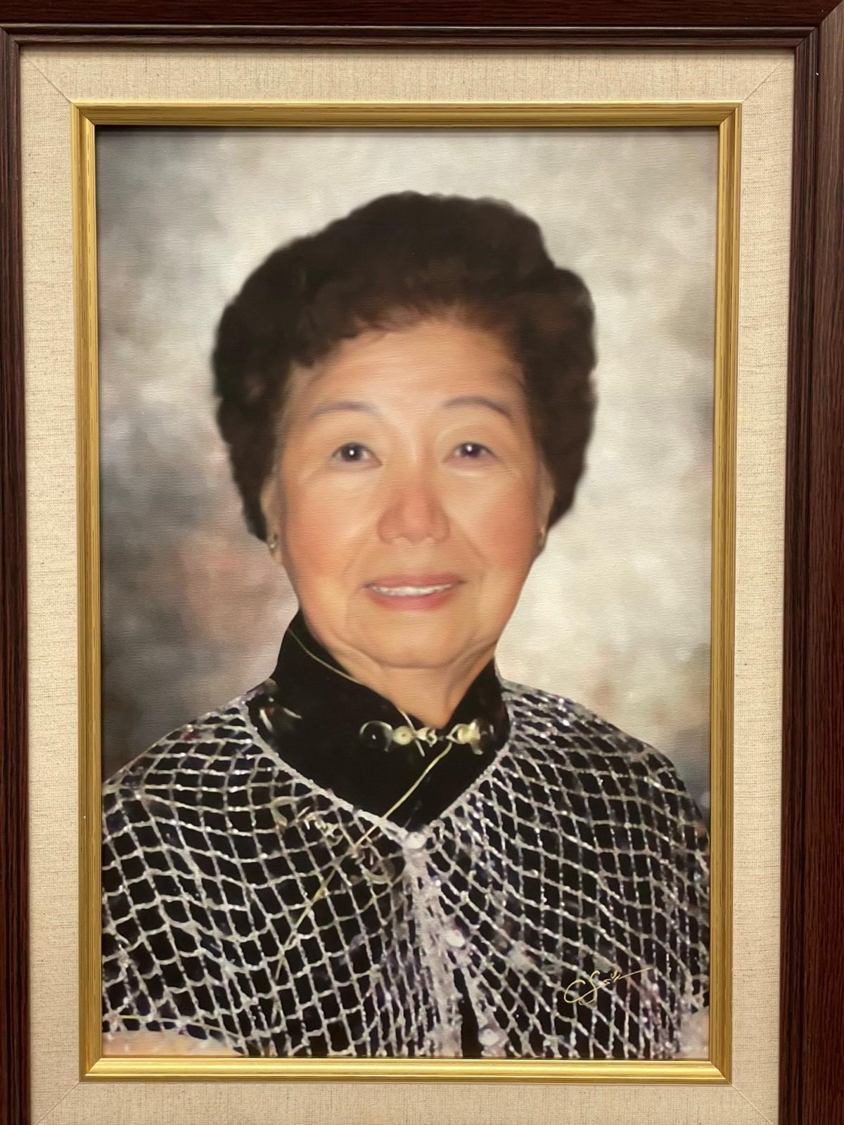 Obituary of Wai Ning Winnie Fok 霍何惠寧