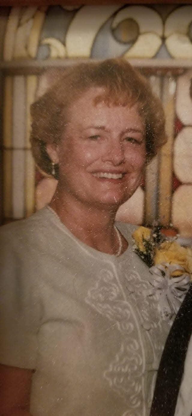 Obituary of Gwendolyn Stennette Hudson