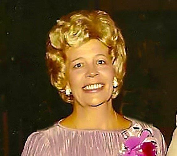 Obituary of Alyce Lee Villa