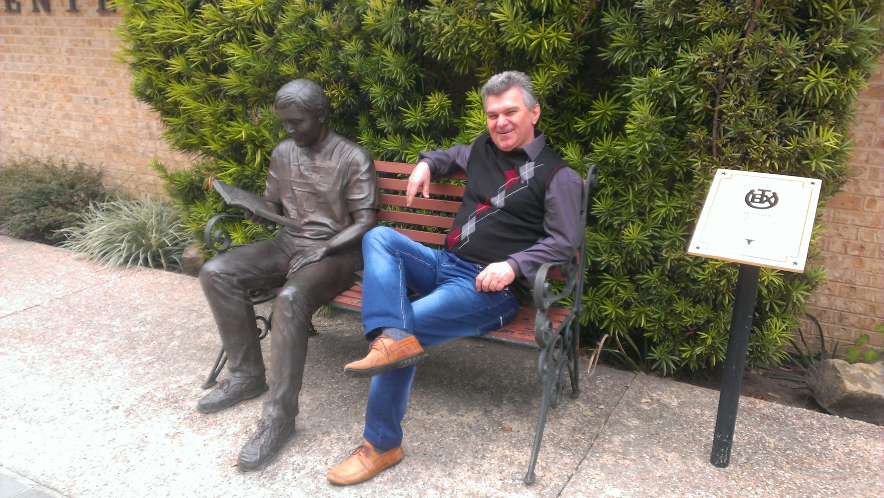 Obituary of Stoyan Dimitrov Ruskov