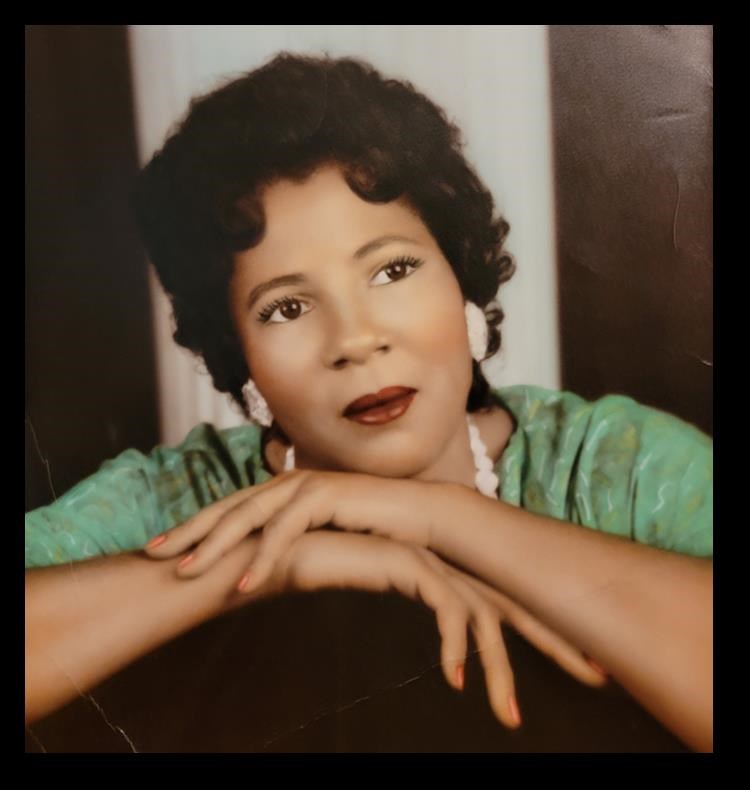 Obituary of Mrs. Mildred Beatrice Henderson