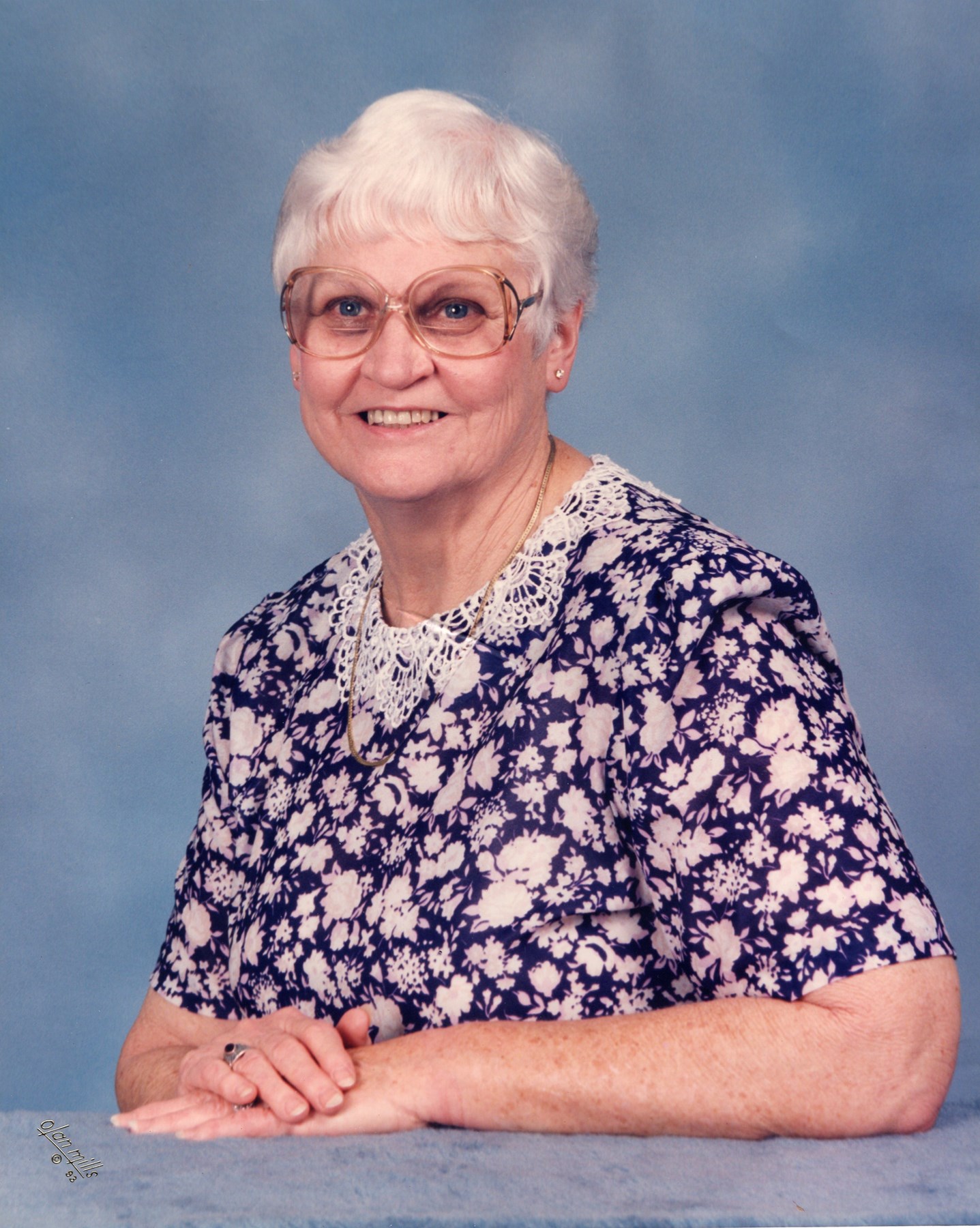 Obituary of Viva White Solar