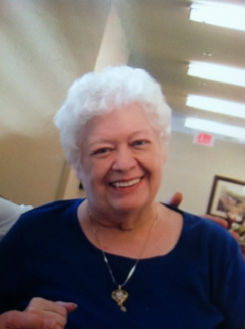 Obituario de Charlotte Huston