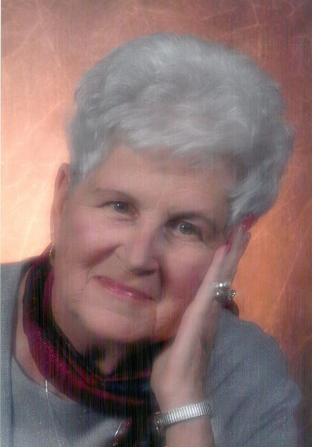 Obituario de Julia A. Mikeal