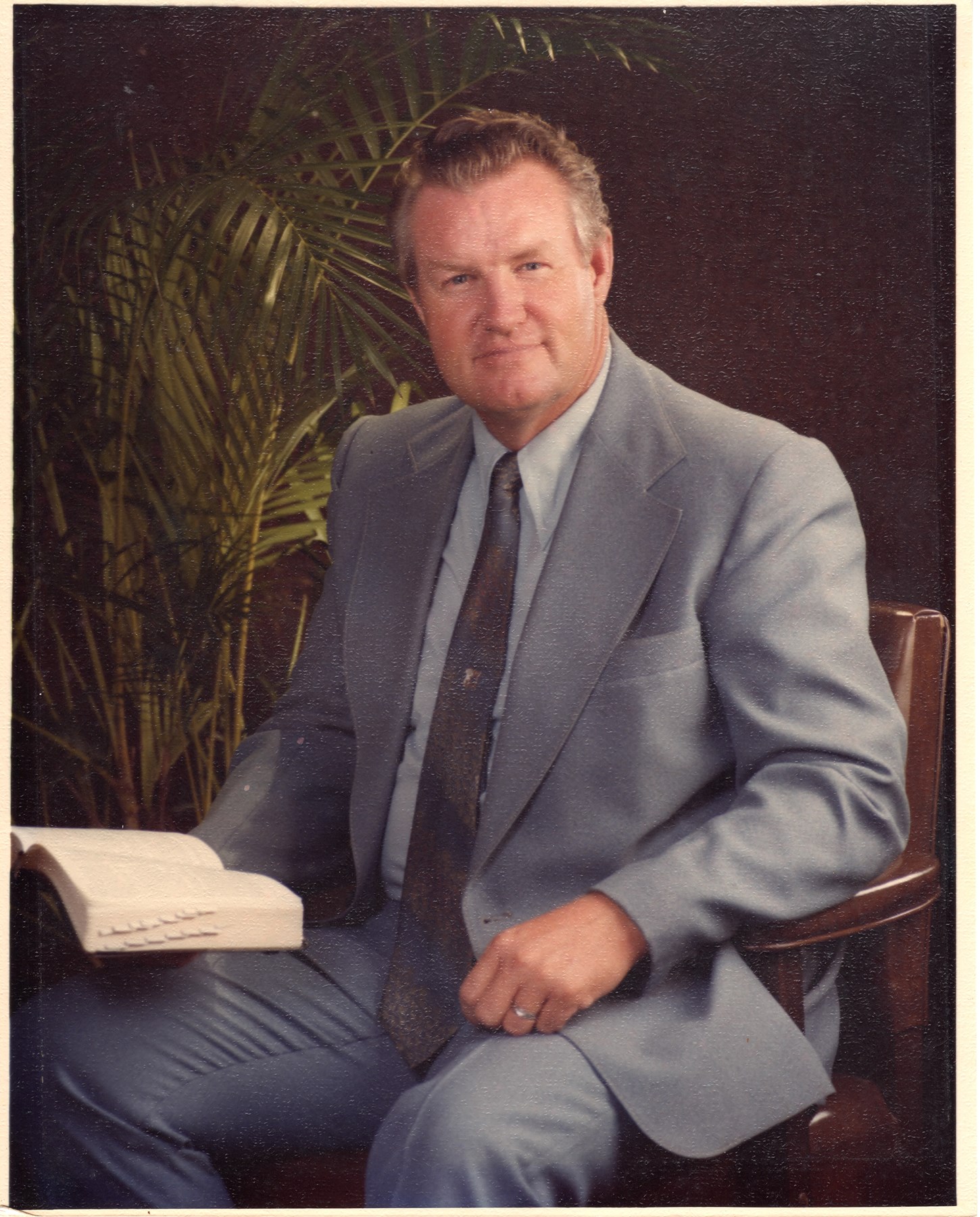 Obituary of Robert J. Vance