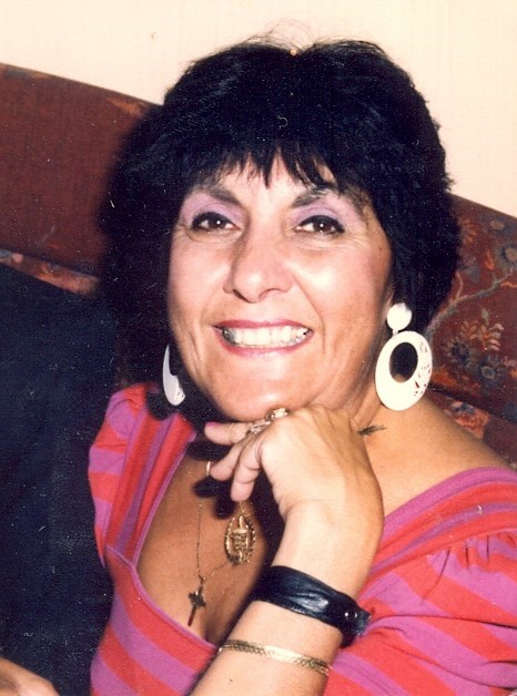 Obituary of Evangelia G. Douroyiannis