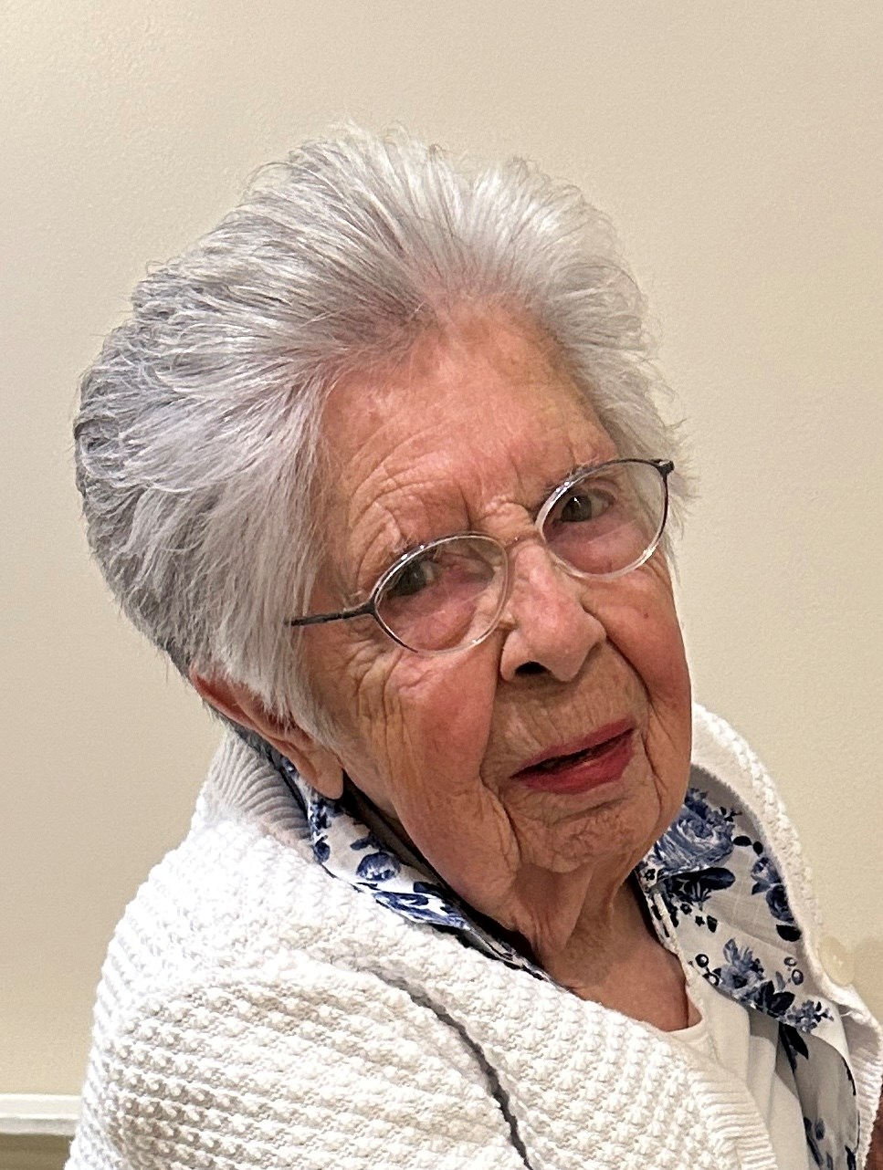 Obituary of Mary Rapoza Rose