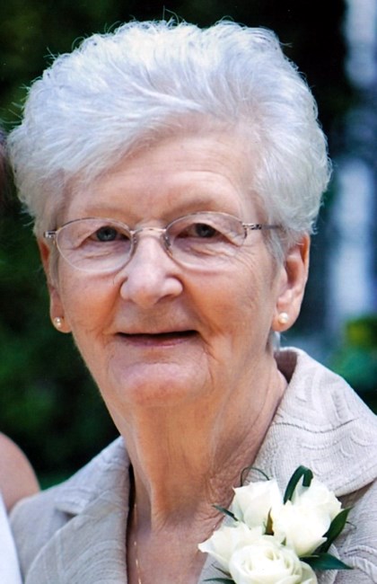 Obituario de Dorothy Louise Regula