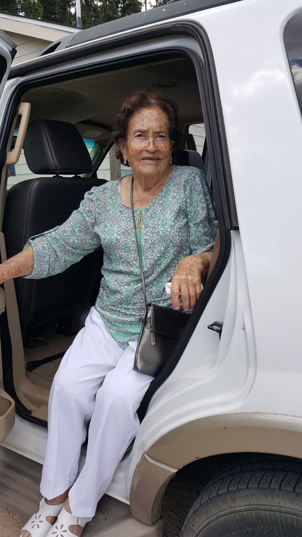 Obituary of Carmela Cleotilde Vega de Chavez