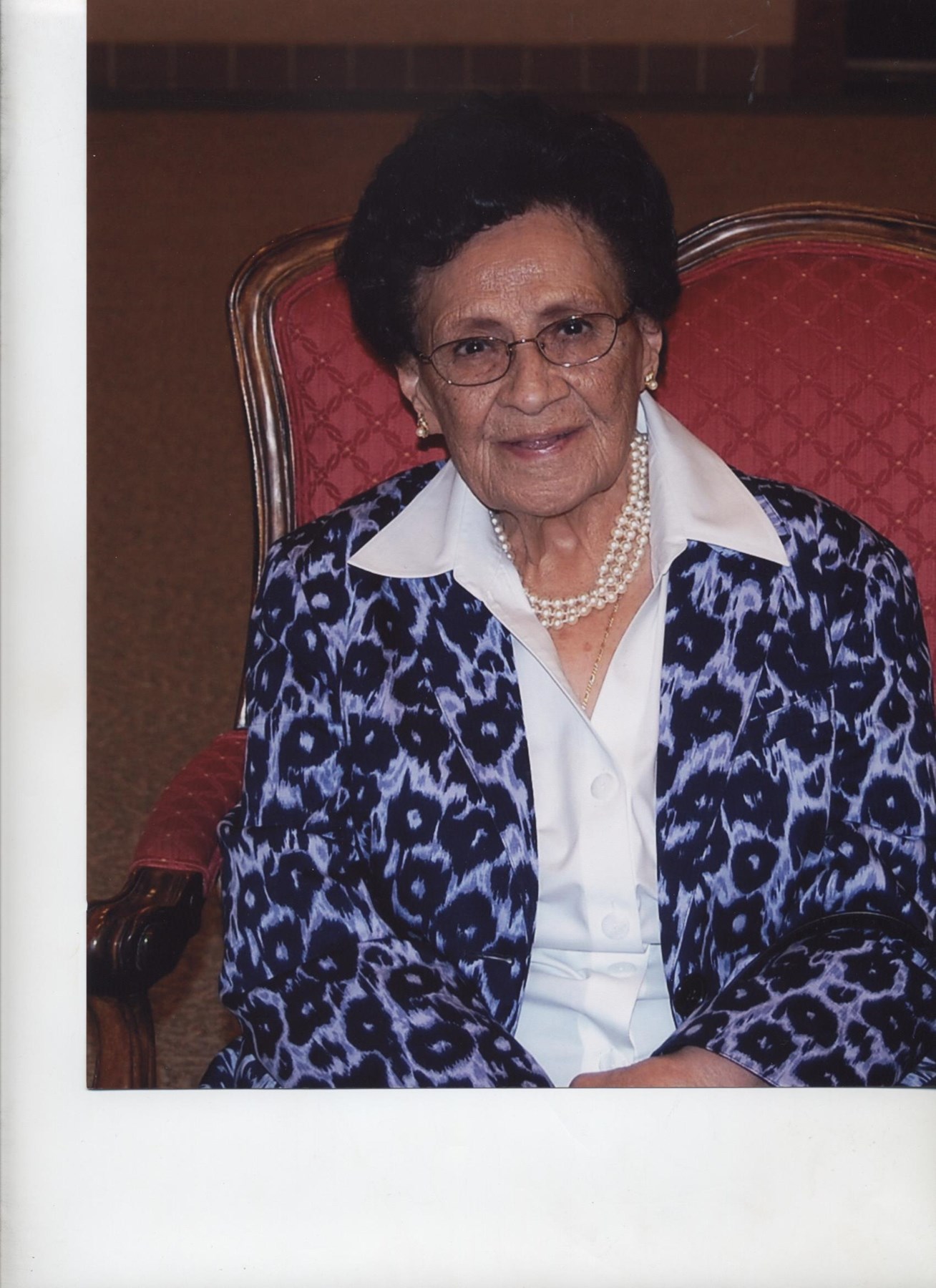 Obituary of Patricia C. Robles