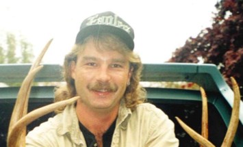 Obituary of Robert J. Rhiel Jr.