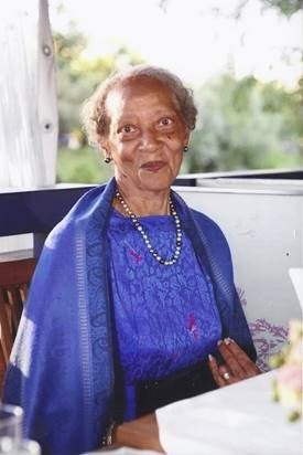 Obituario de Agnes Louise Day