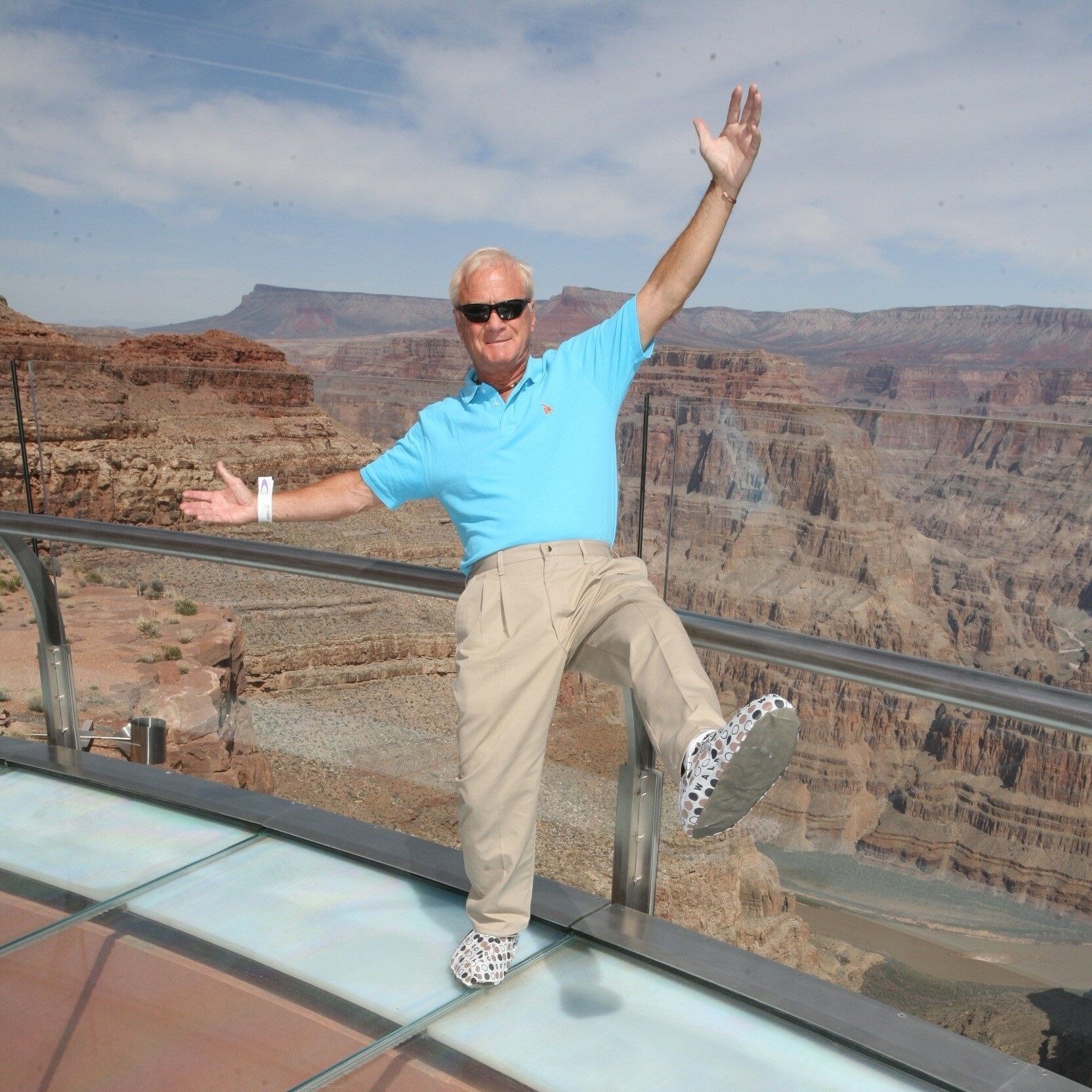 Avis de décès de James Barnard Roberts Jr.