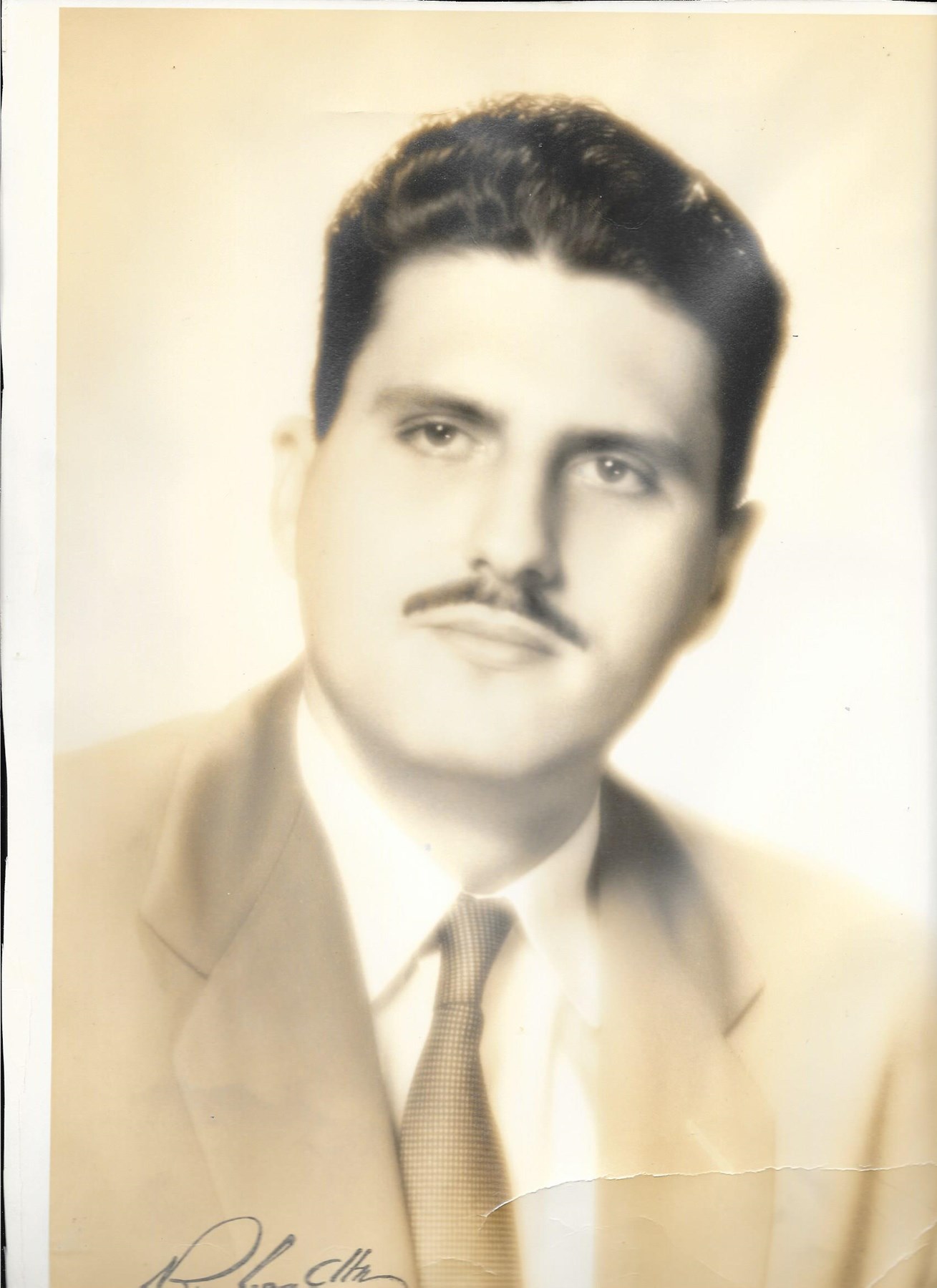 Obituary of Dr. Juan V. Fayos