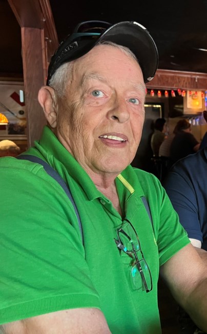 Obituario de Dennis Cecil Moore