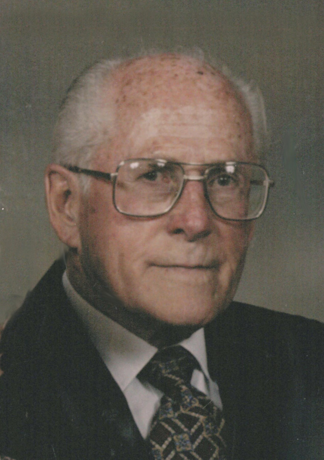 Combs Hess Funeral Service Obituaries: Stories Of Resilience - 5nny4td