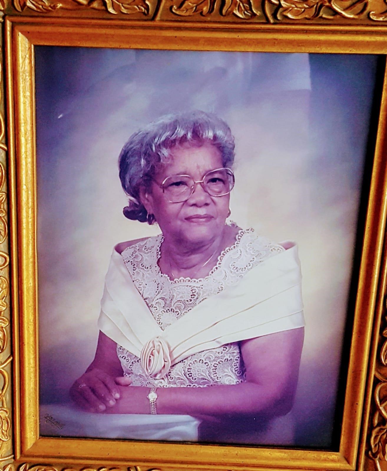 Obituary of Bernetta Albertine Roberts