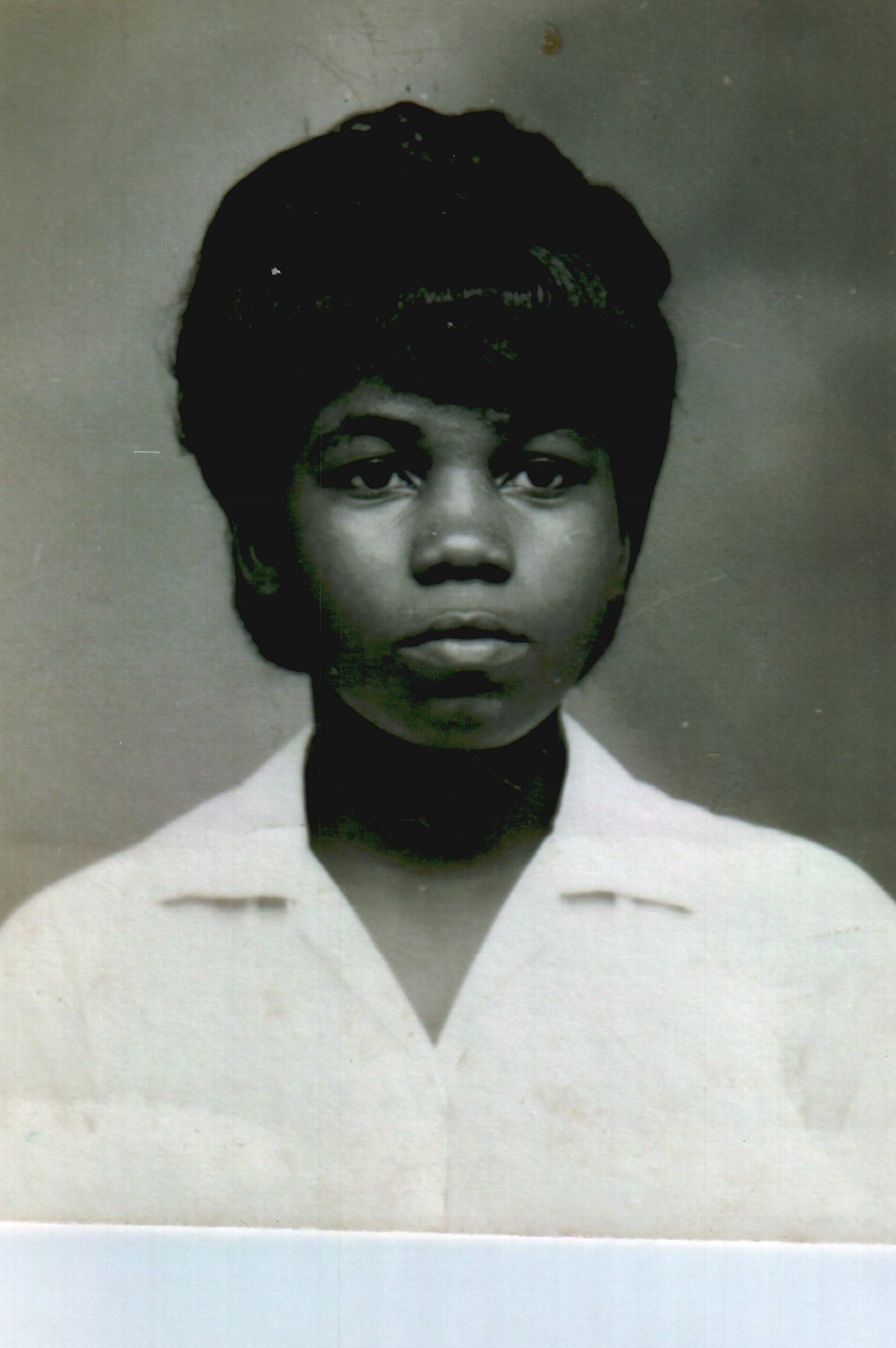 Obituary of Christine Yvonne McKenzie