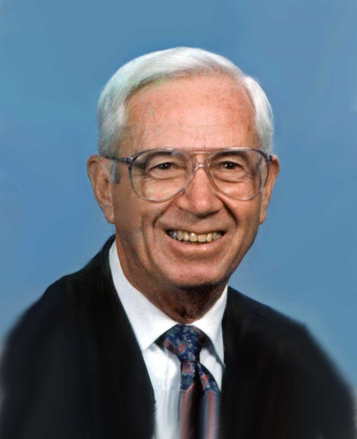 Courtland "Bud" Burnham Obituary West Des Moines, IA