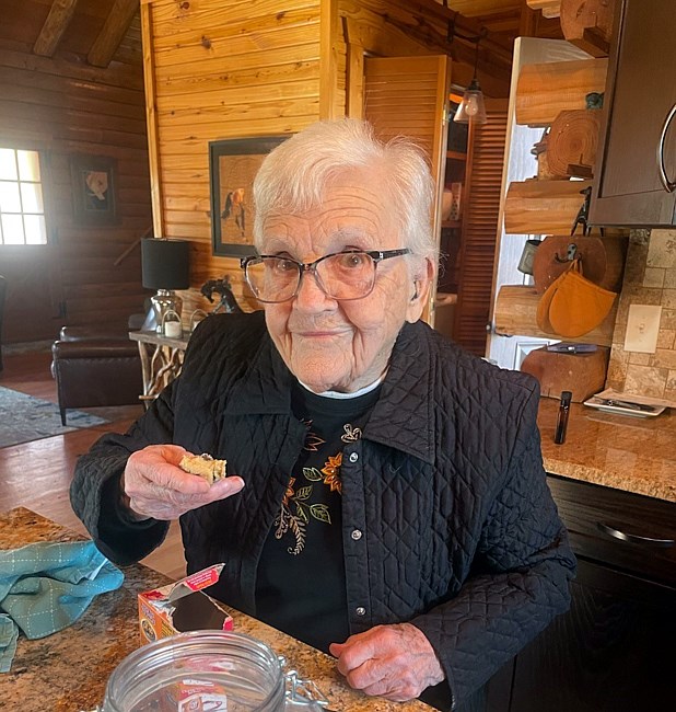 Obituary of Elinor J. Lobdell