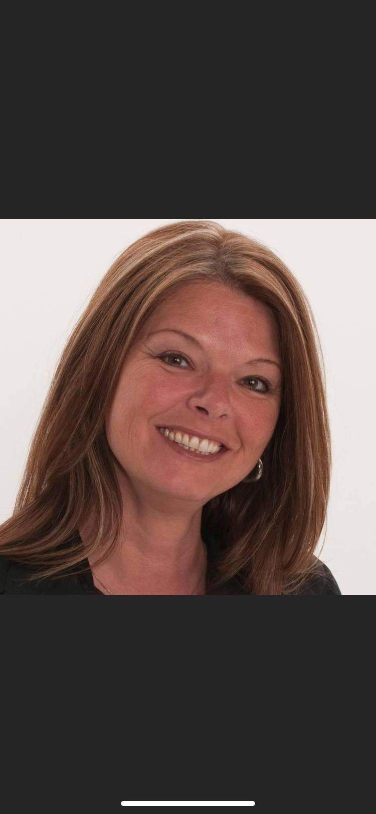 Obituario de Karen Lynne Sturges (Cowie)