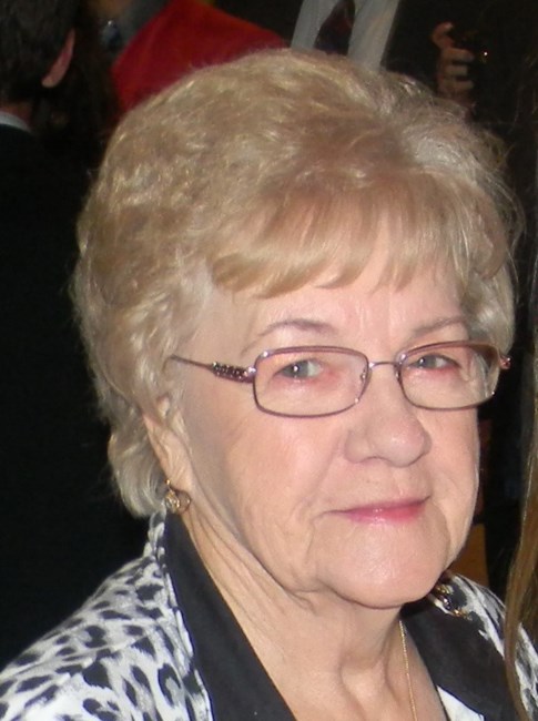 Obituary of Voneta Elizabeth De Bon