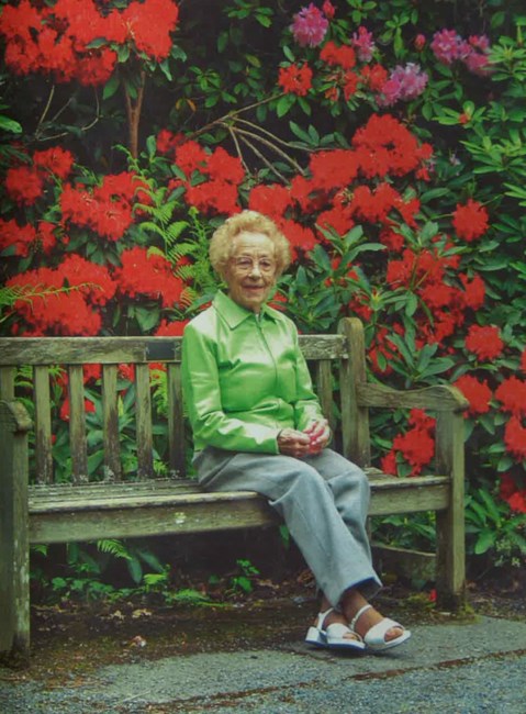 Obituary of Dorothea E. Russell