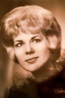 Obituary of Myrtle Evelyn Muehlenbeck
