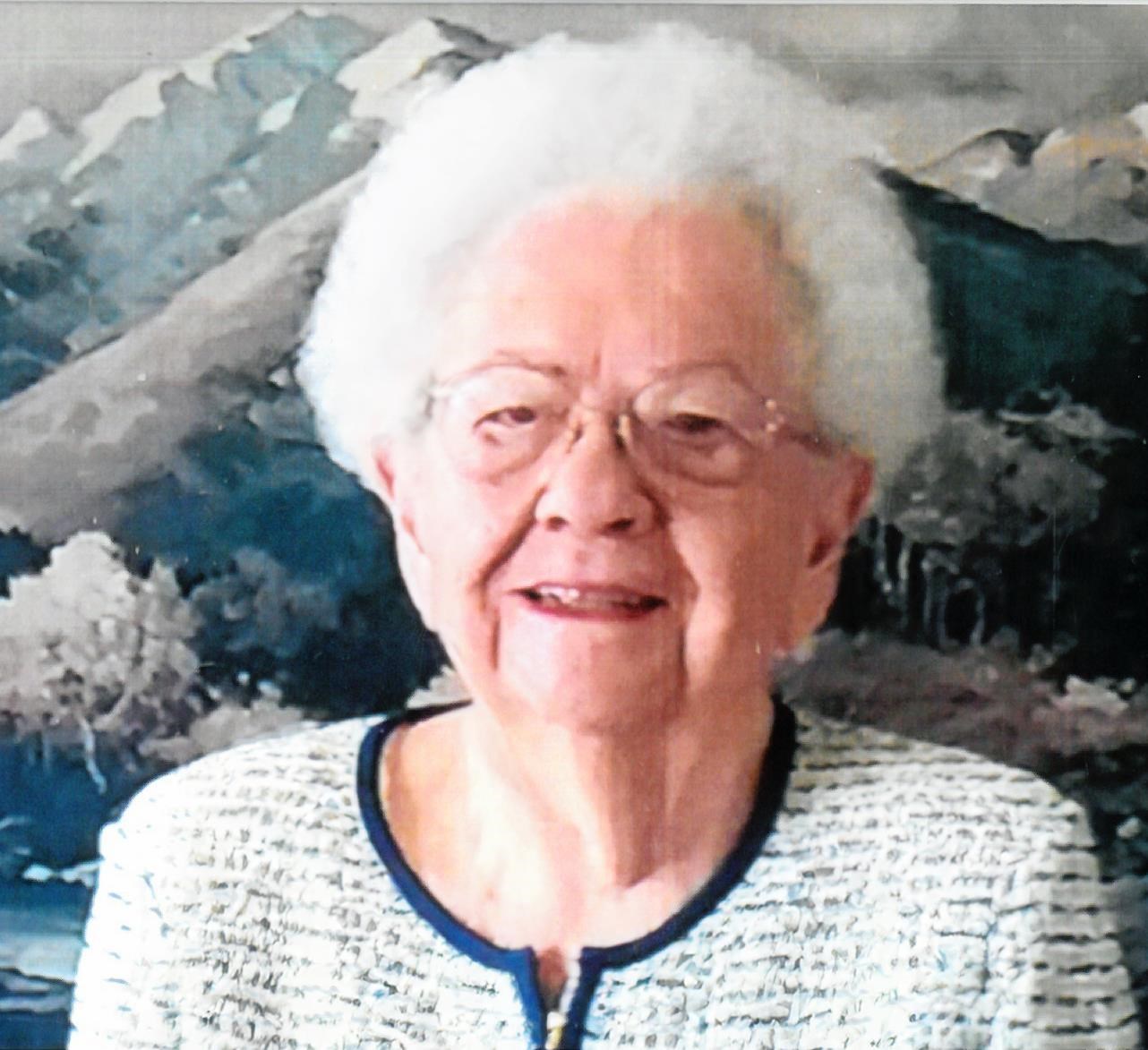 Obituary of Doris Frances Hjelmstad