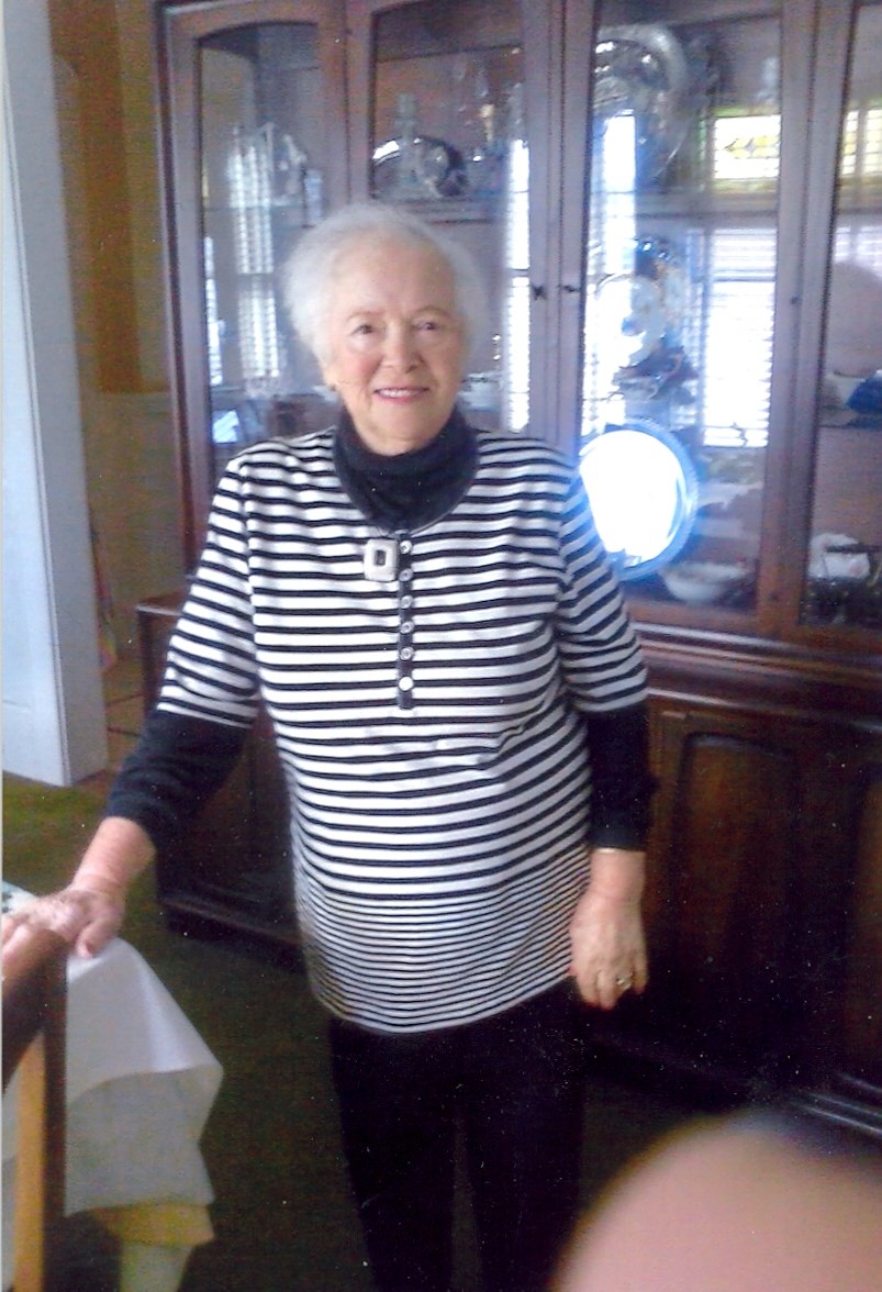 Obituary of Esther Mudrick