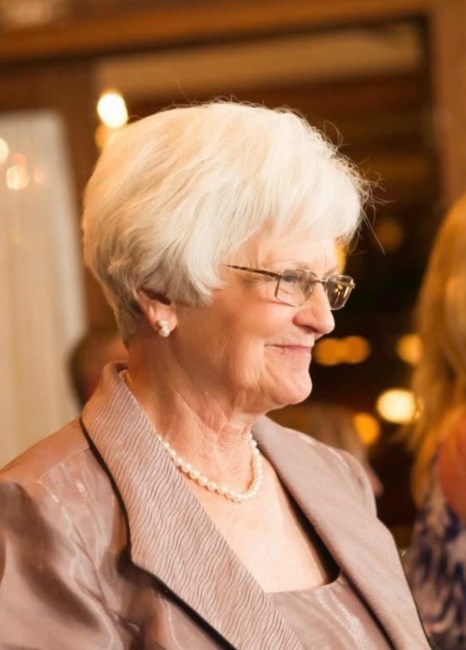 Avis de décès de Beatrice Pearl Lake