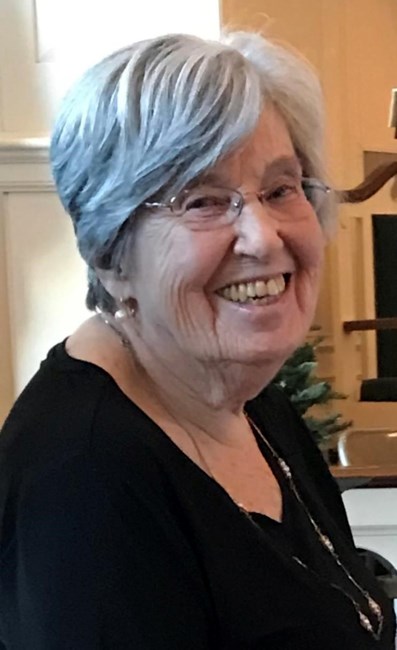 Obituario de June Lloyd