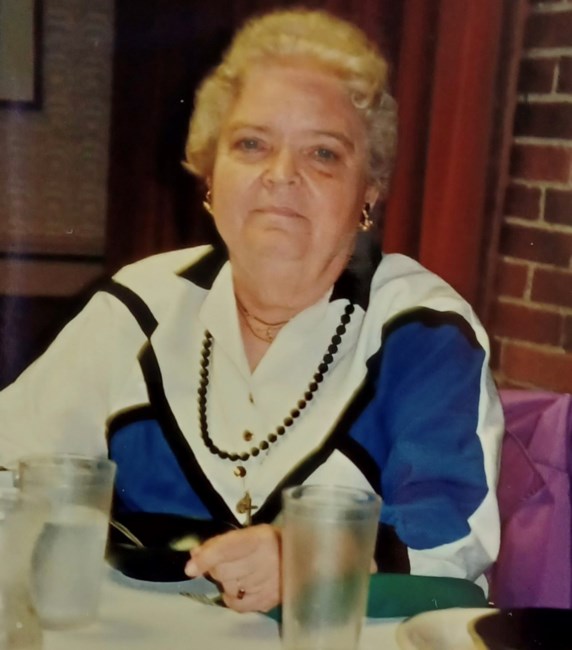 Obituary of Barbara Broome Hollins