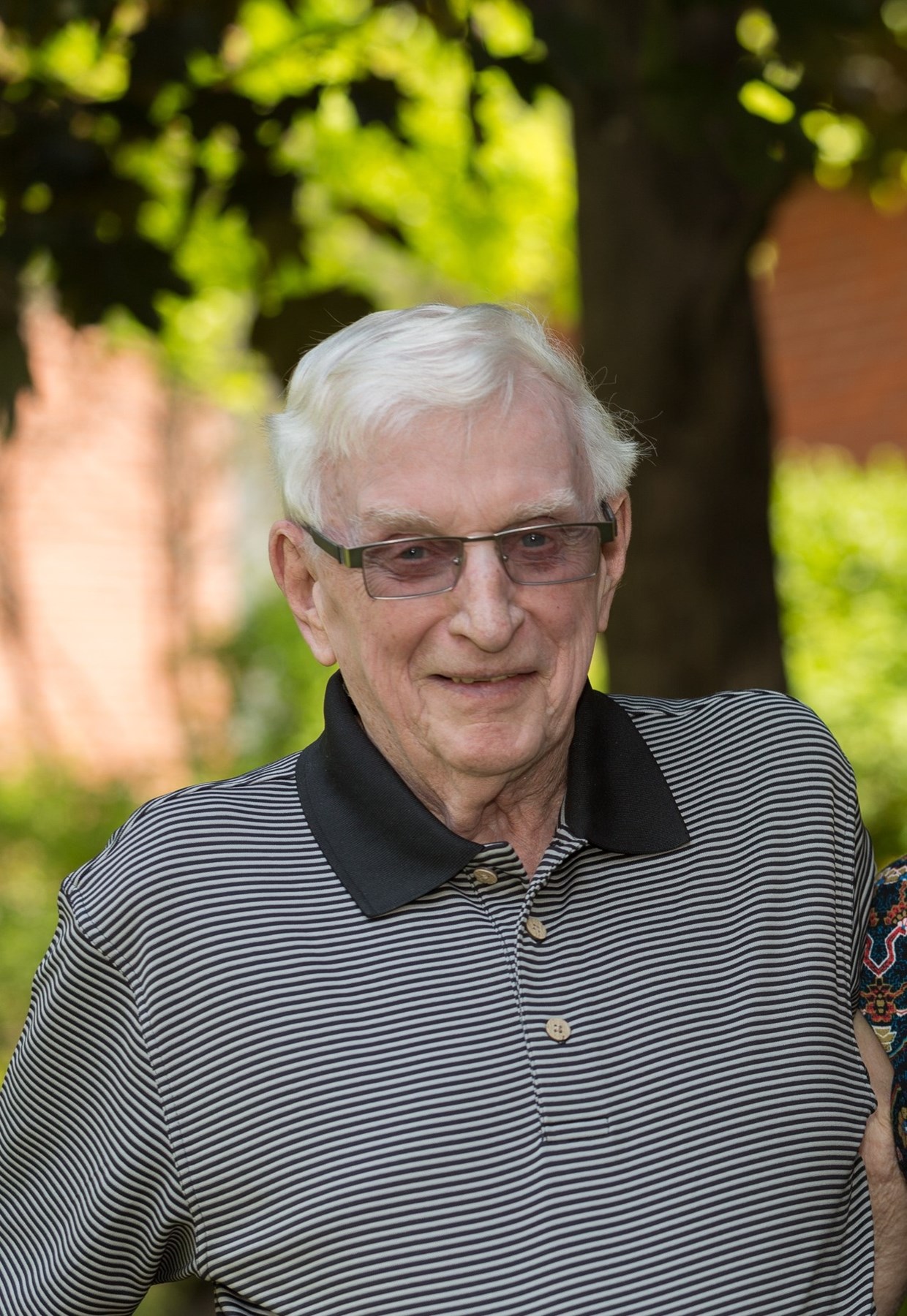 Obituary of Roy Hines