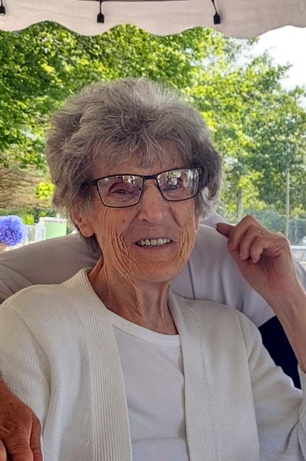 Obituary of Elizabeth Lucretia Arris