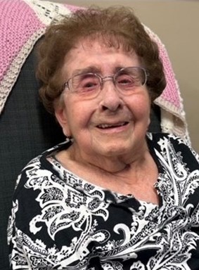 Obituary of Maxine Stout