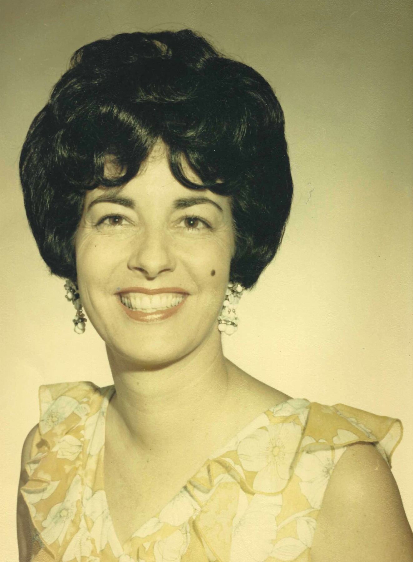 Obituary of Carolyn Hull