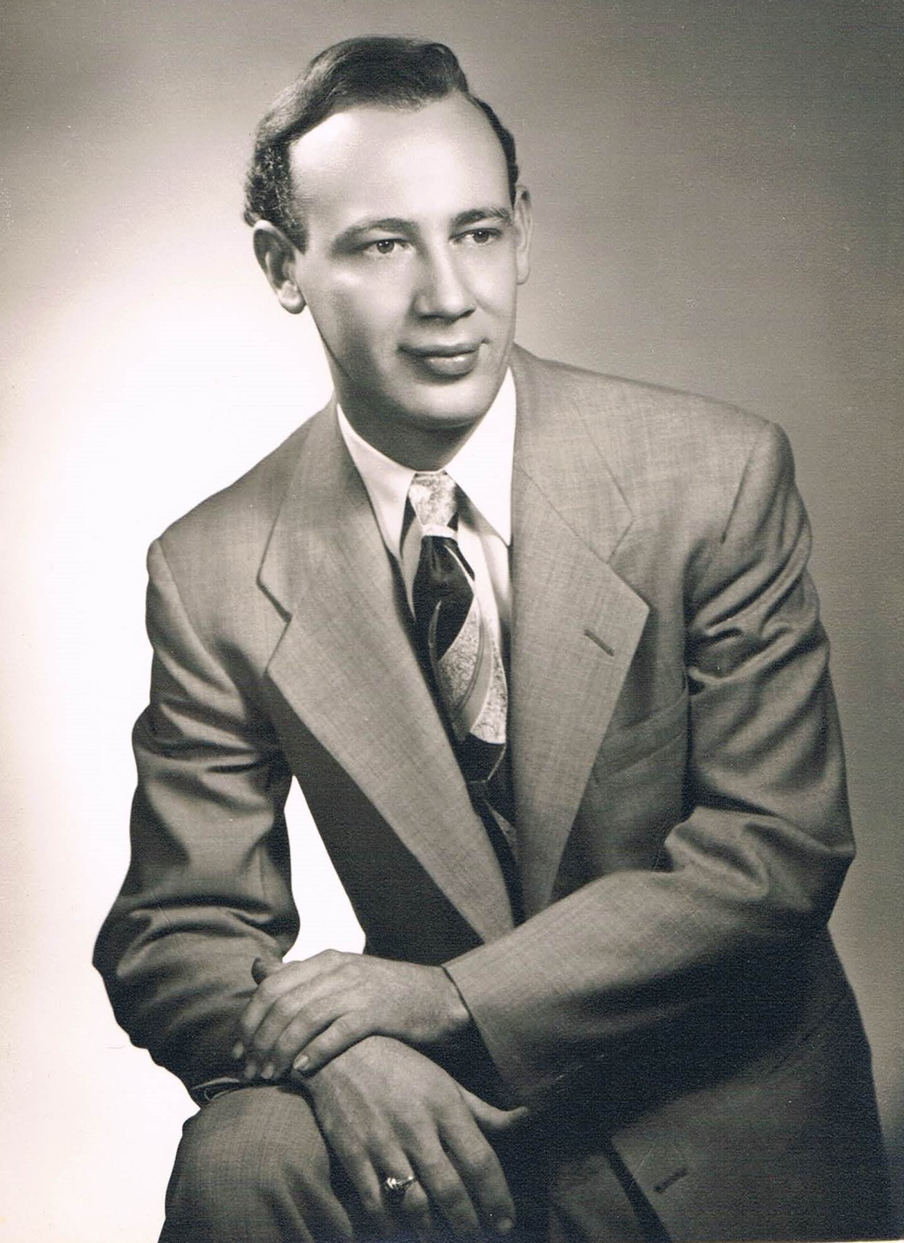 Obituario de Alfred A Fields