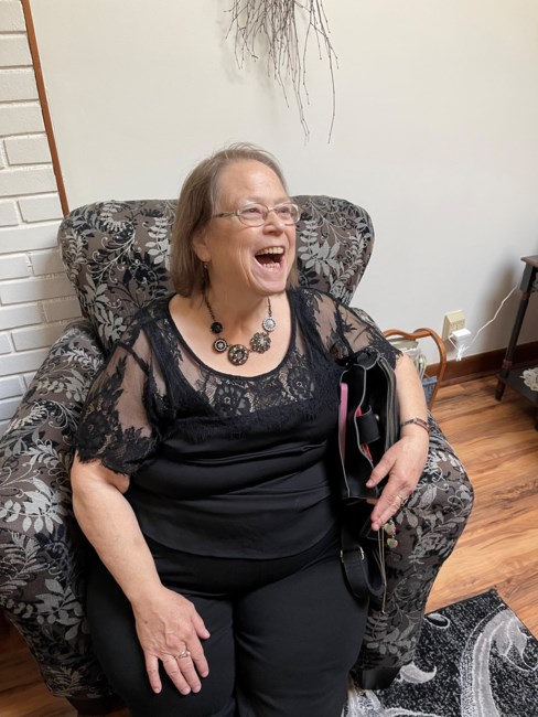 Avis de décès de Doreen "Dolly" Joyce VanDerBroek