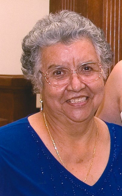 Obituary of Velia Perez