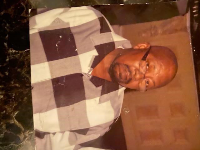 Obituary of Douglas M. Hamilton Sr.