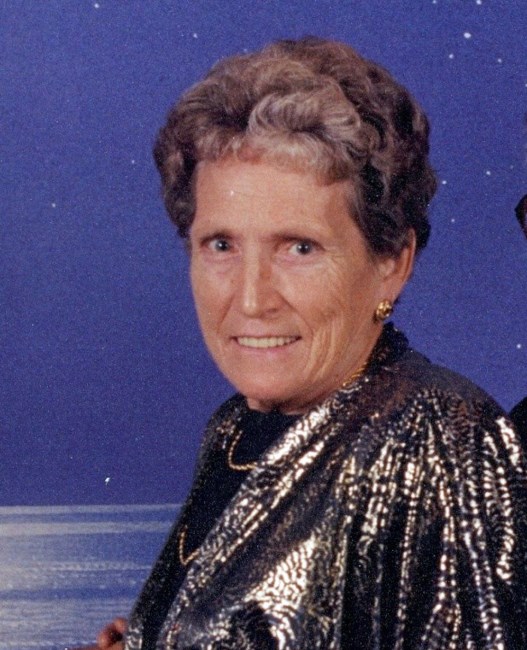 Obituary of Regina F Smith