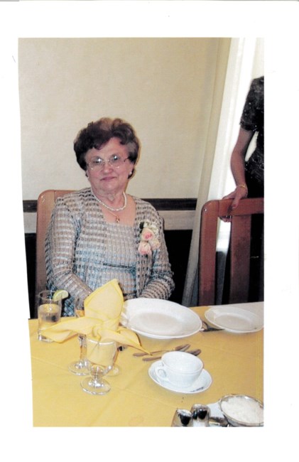 Obituary of Modesta Manias