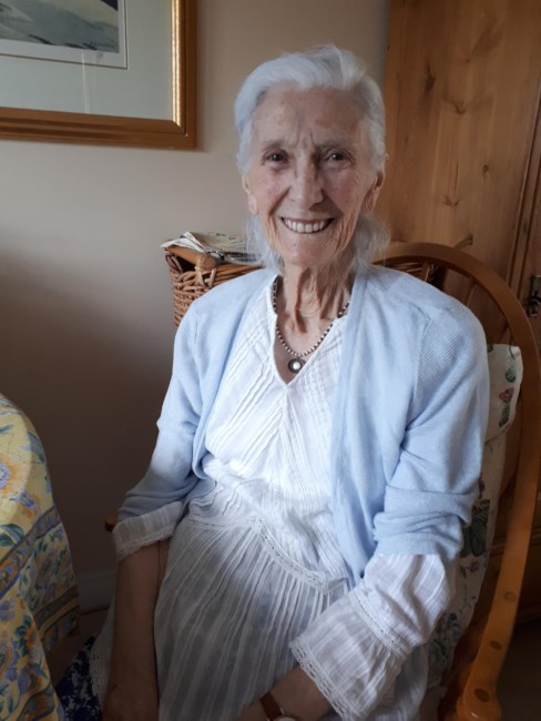 Obituario de Joan Beatrice Williamson