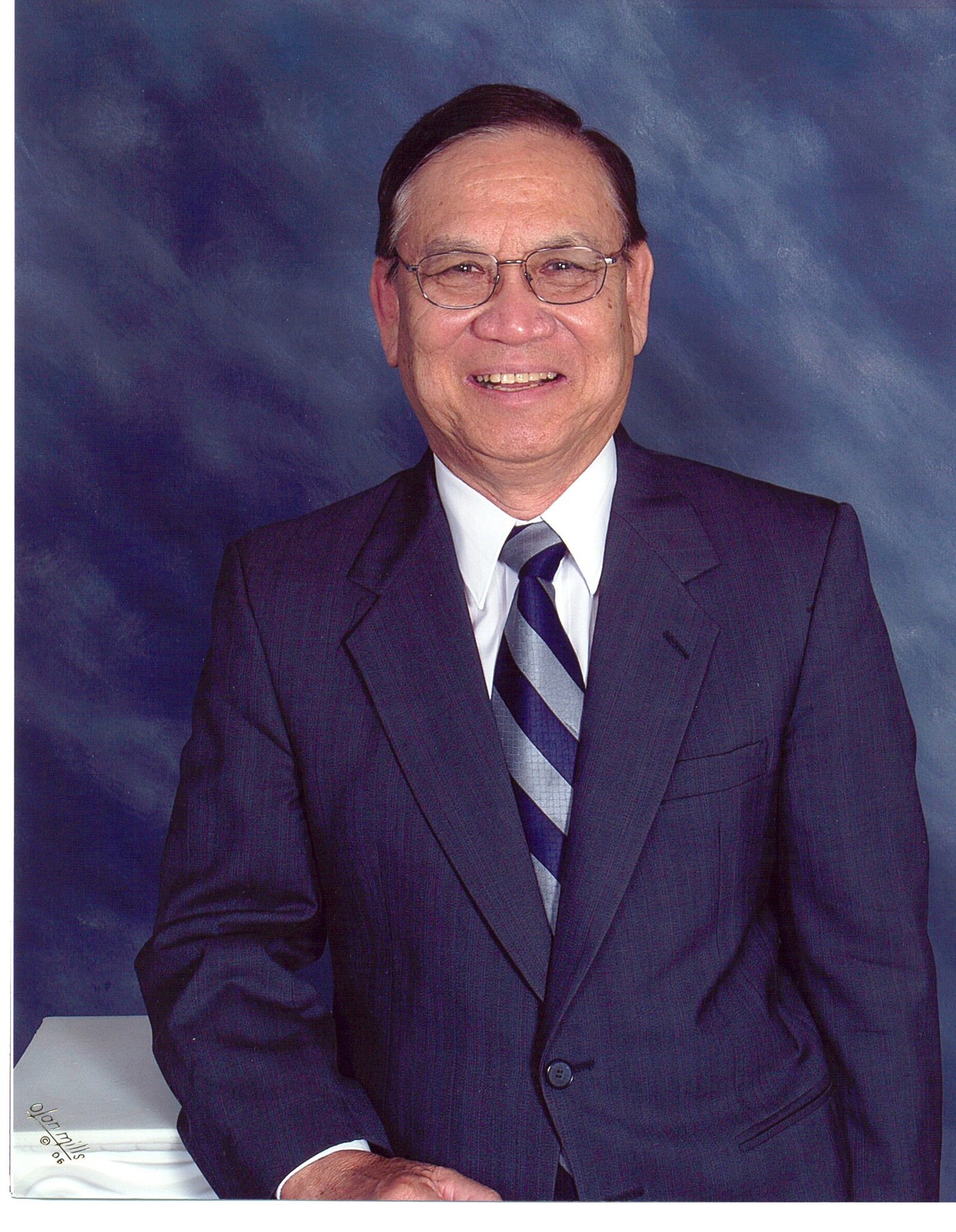 Obituary of Ngoan Le